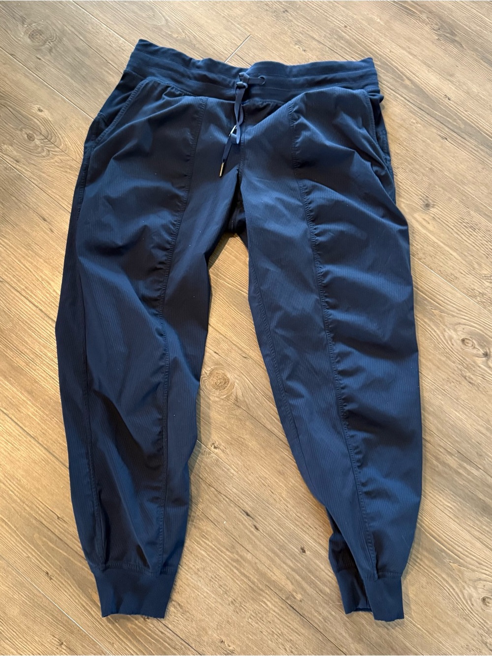 Lululemon Dance Studio Mid-Rise Jogger
Full Length Size 12